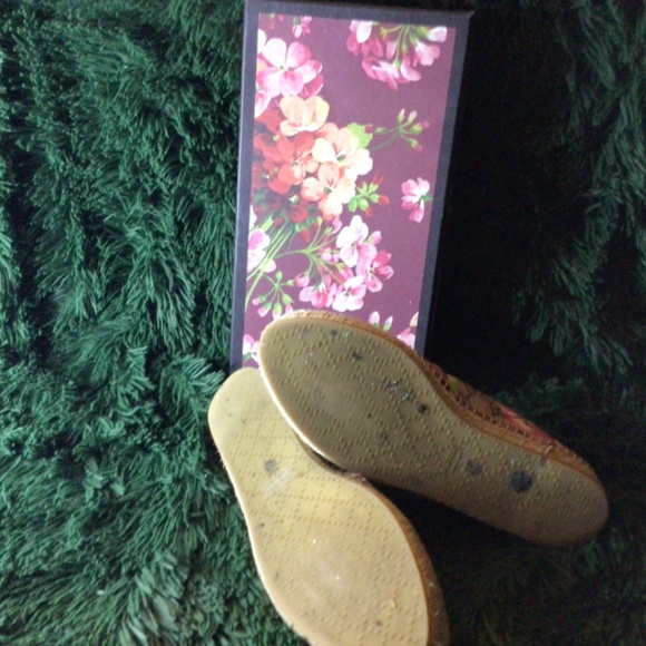 Size 8.5 authentic Gucci espadrilles - Picture 4 of 8